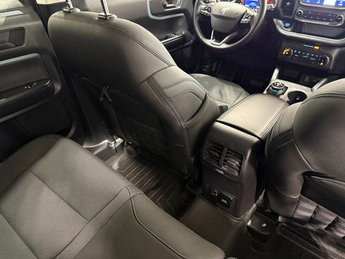 Used 2024 Ford Bronco Sport Badlands image 38