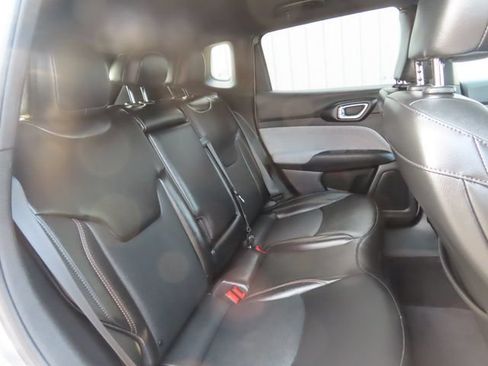 Used 2023 Jeep Compass Latitude AWD/4WD image 28
