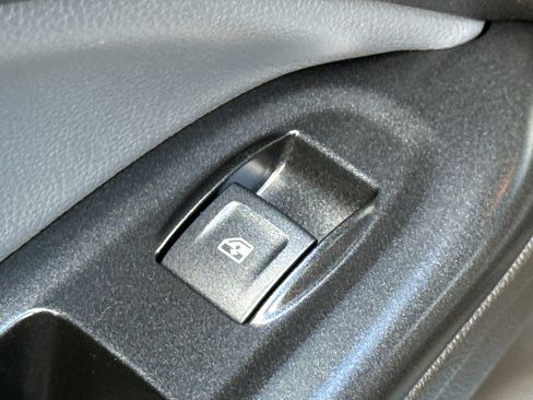 Used 2019 Chevrolet Colorado Z71 AWD/4WD image 30