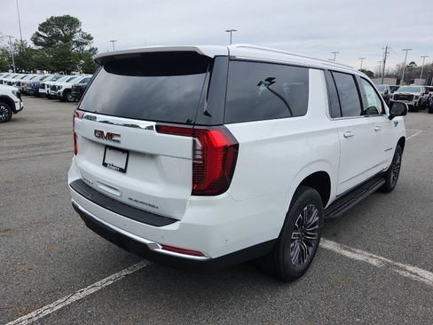 New 2026 GMC Yukon XL Elevation image 3