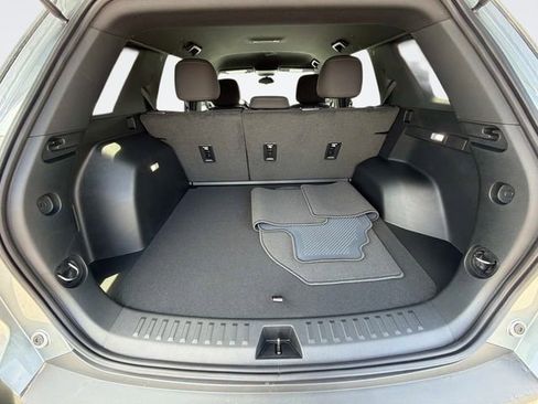 New 2026 Chevrolet Equinox LT FWD image 12