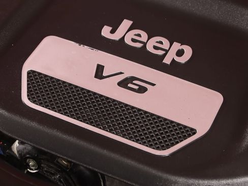 Used 2017 Jeep Wrangler Unlimited Sport w/ Quick Order Package 24S AWD/4WD image 16