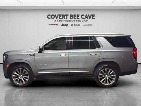 Used 2021 GMC Yukon Denali w/ Denali Premium Package image 2