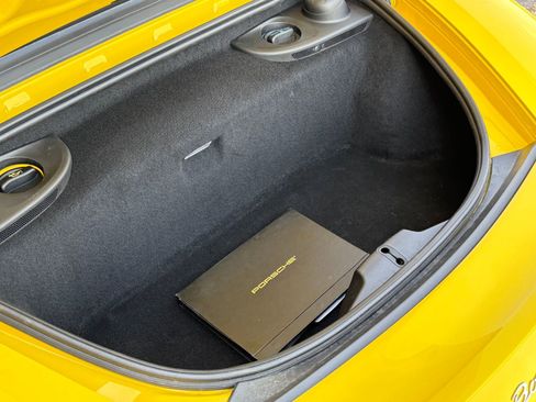 Used 2021 Porsche 718 Boxster S RWD image 39