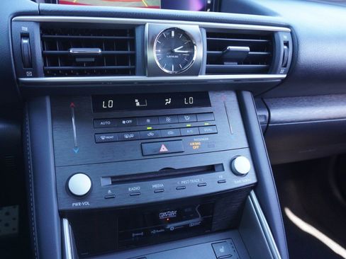 Used 2019 Lexus IS 350 F Sport image 21