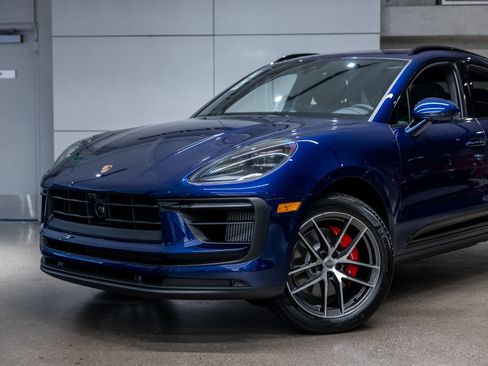Certified 2026 Porsche Macan S AWD/4WD image 22