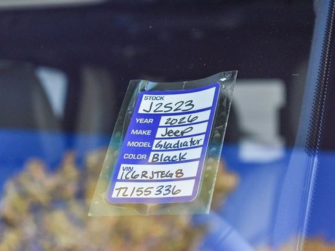 New 2026 Jeep Gladiator Mojave w/ Steel Bumper Group image 25