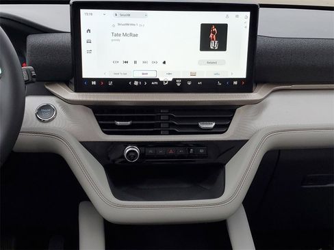 New 2026 Ford Explorer Active w/ Active Comfort Package image 26