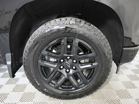 Used 2025 Chevrolet Silverado 1500 RST image 12