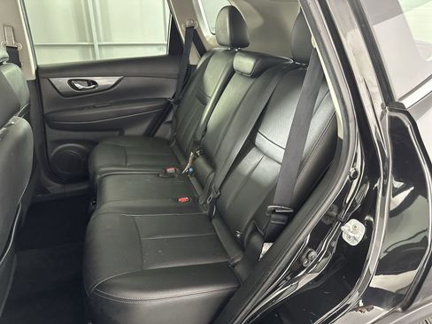 Used 2016 Nissan Rogue SL image 26