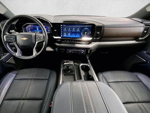 Used 2024 Chevrolet Silverado 1500 High Country RWD image 16