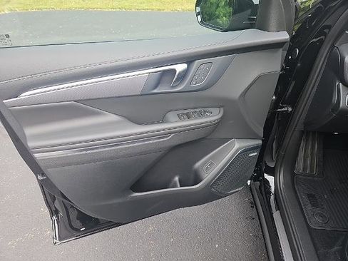 New 2026 Buick Enclave Sport Touring w/ Power Package image 9