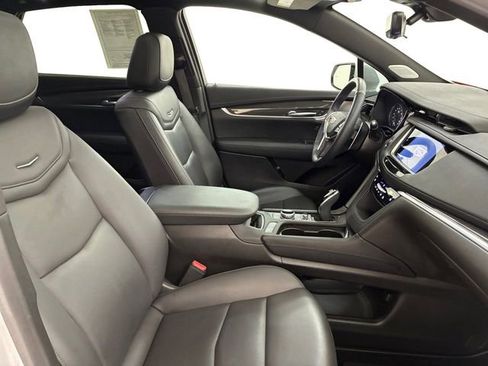 Certified 2024 Cadillac XT5 Sportv w/ Technology Package AWD/4WD image 14