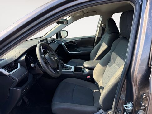 Used 2023 Toyota RAV4 LE AWD/4WD image 9