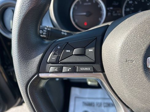 Used 2019 Nissan Kicks S image 7