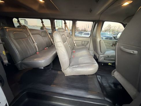 Used 2024 Chevrolet Express 3500 LS image 23