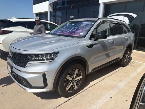 Used 2021 Kia Sorento EX AWD/4WD image 3