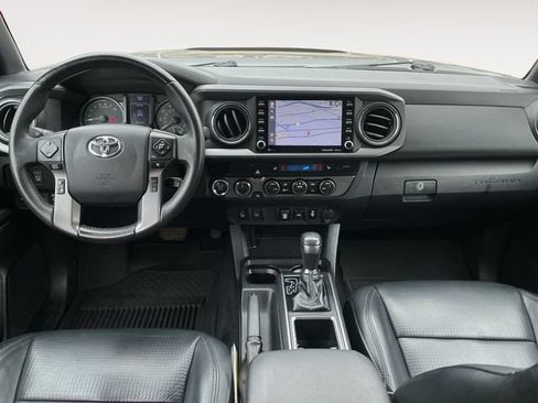 Used 2020 Toyota Tacoma TRD Off-Road AWD/4WD image 10