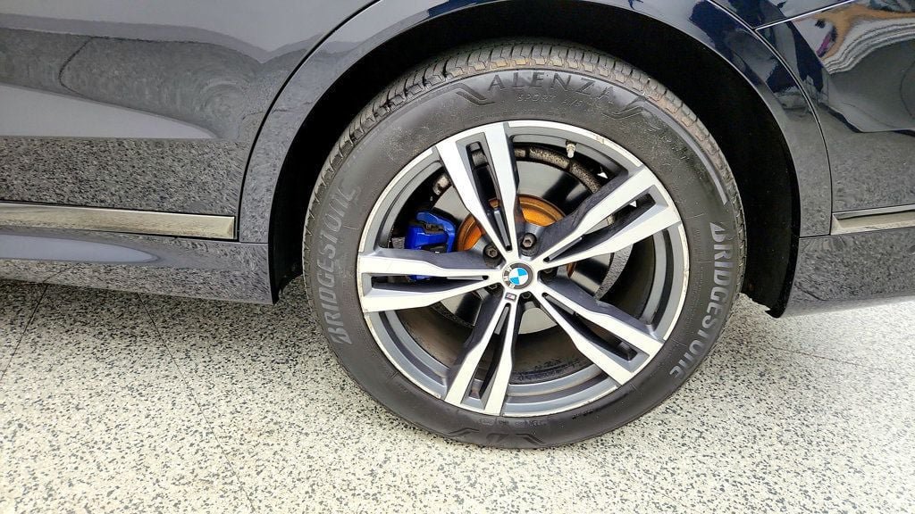 Used 2019 BMW X7 xDrive50i w/ M Sport Package AWD/4WD image 9