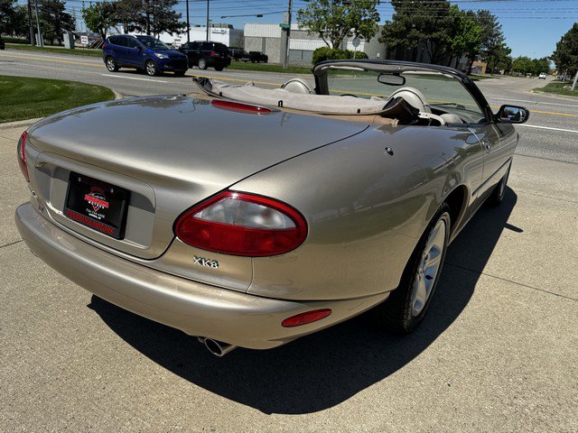 Used 2000 Jaguar XK8 Convertible RWD image 5