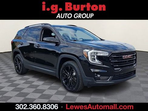 Used 2022 GMC Terrain SLT w/ Infotainment Package II AWD/4WD image 1