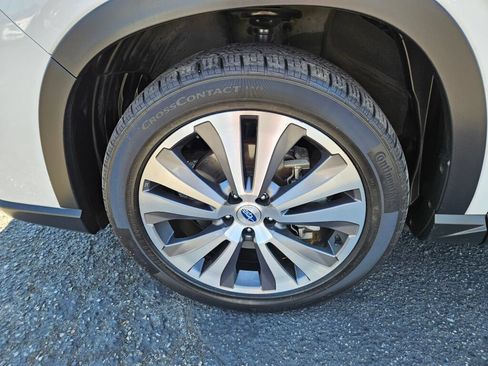 Used 2019 Subaru Ascent Touring w/ Popular Package #3 AWD/4WD image 8