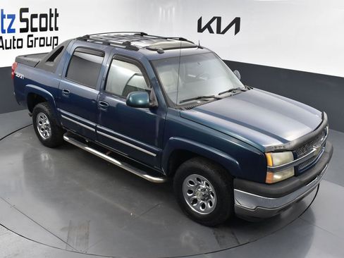 Used 2005 Chevrolet Avalanche Z71 w/ Sun And Sound Package image 15