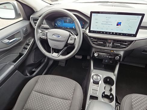 Used 2023 Ford Escape Active w/ Tech Pack #2 FWD image 2