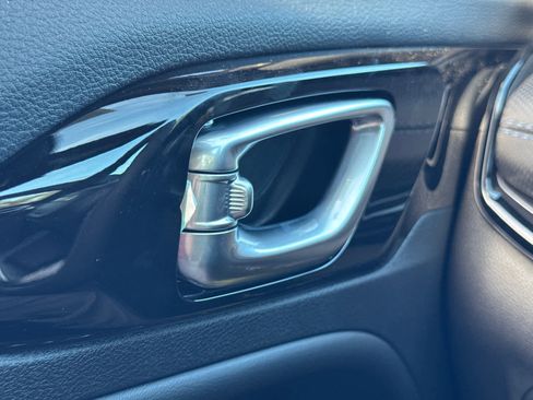 New 2026 Jeep Compass Latitude image 24