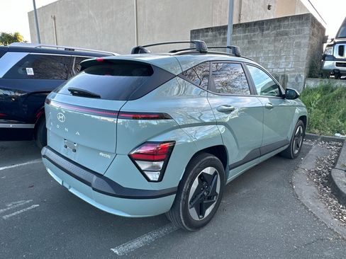 Used 2024 Hyundai Kona SEL image 5