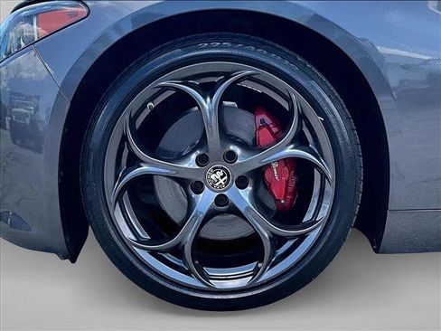 Used 2024 Alfa Romeo Giulia Ti w/ Performance Driving Package RWD image 10