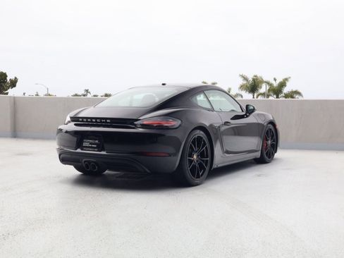 Certified 2025 Porsche 718 Cayman S RWD image 9