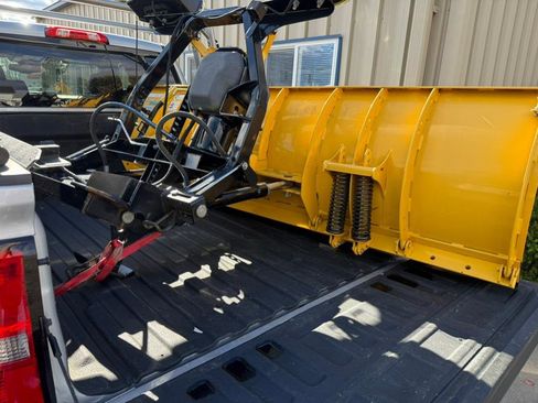 Used 2018 GMC Sierra 2500 SLT w/ Driver Alert Package image 16