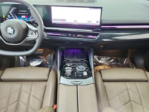 Used 2026 BMW 530i image 19