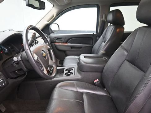 Used 2013 Chevrolet Avalanche LT AWD/4WD image 17