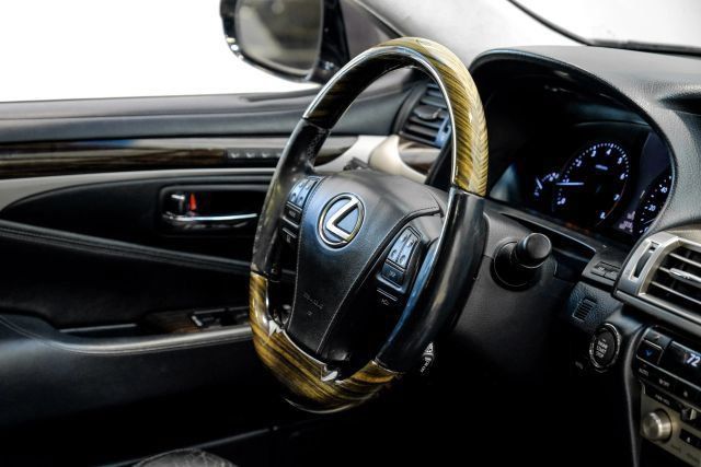 Used 2017 Lexus LS 460 w/ Comfort Package RWD image 21