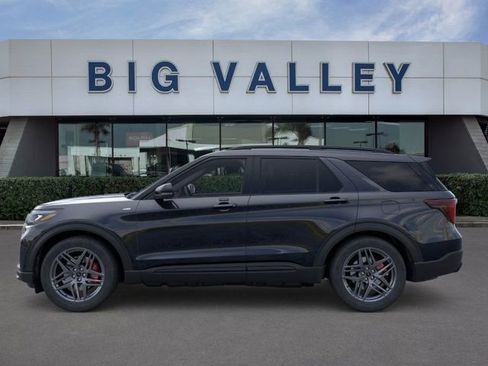 New 2026 Ford Explorer ST-Line w/ ST-Line Street Pack image 3