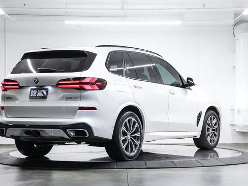 Certified 2024 BMW X5 xDrive40i w/ M Sport Package AWD/4WD image 6