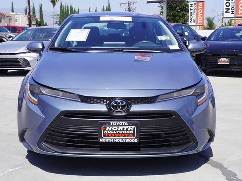 Certified 2023 Toyota Corolla LE FWD image 3