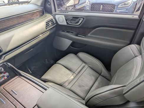 Used 2022 Lincoln Navigator Black Label image 16