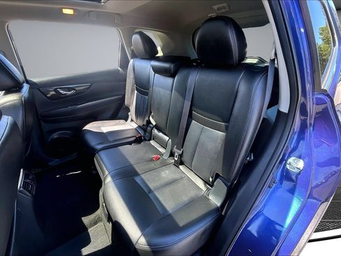 Used 2019 Nissan Rogue SL w/ Premium Package FWD image 22