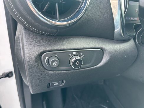 Used 2023 Chevrolet Blazer LT w/ Convenience Package image 17