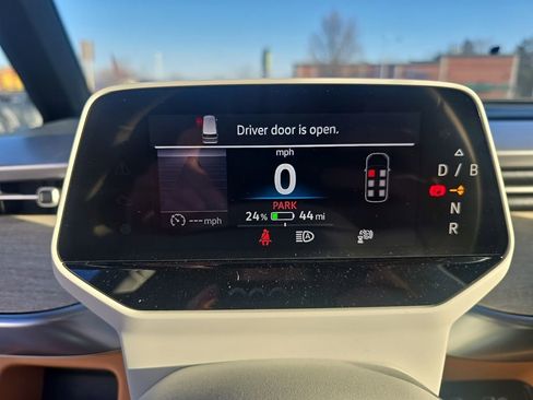 New 2025 Volkswagen ID. Buzz 1st Edition image 7