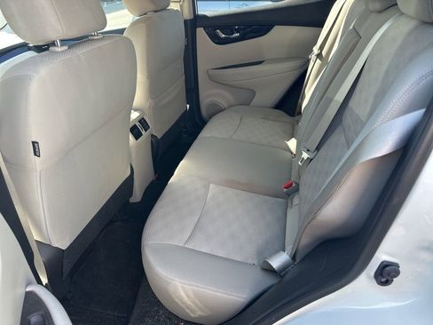 Used 2019 Nissan Rogue Sport SV image 6