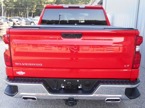 Used 2023 Chevrolet Silverado 1500 LT w/ Z71 Off-Road Package image 29