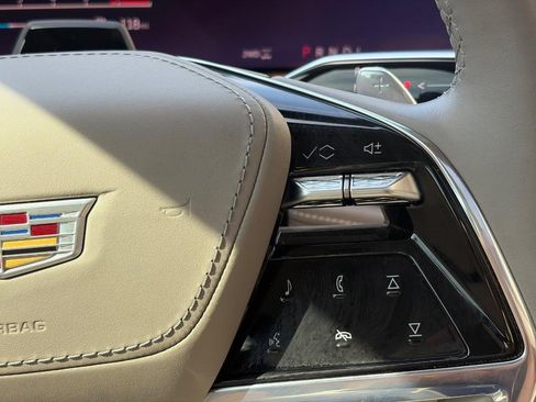 Used 2025 Cadillac Escalade Sport Platinum AWD/4WD image 23