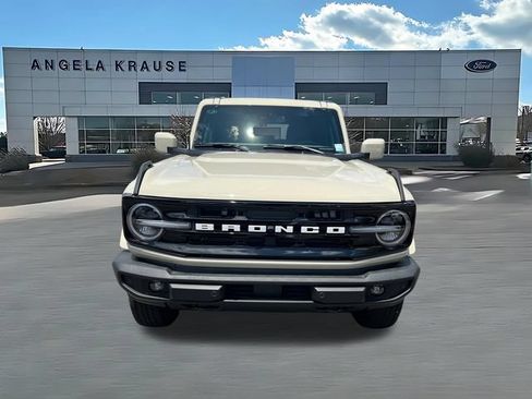 New 2026 Ford Bronco Outer Banks AWD/4WD image 2