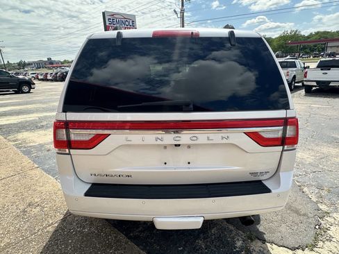 Used 2017 Lincoln Navigator Reserve RWD image 8
