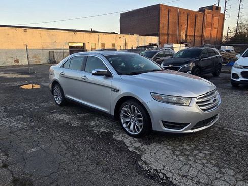 Used 2013 Ford Taurus Limited image 6