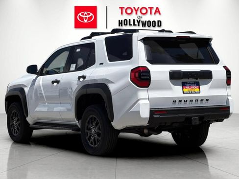 New 2026 Toyota 4Runner SR5 AWD/4WD image 6